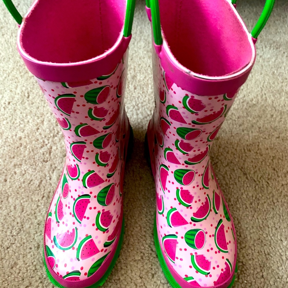 Girls’ rain boots